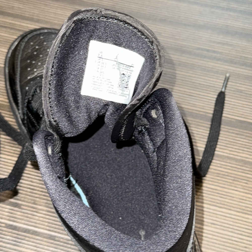 Jordan 1 Mid Patent - Picture 3 of 11